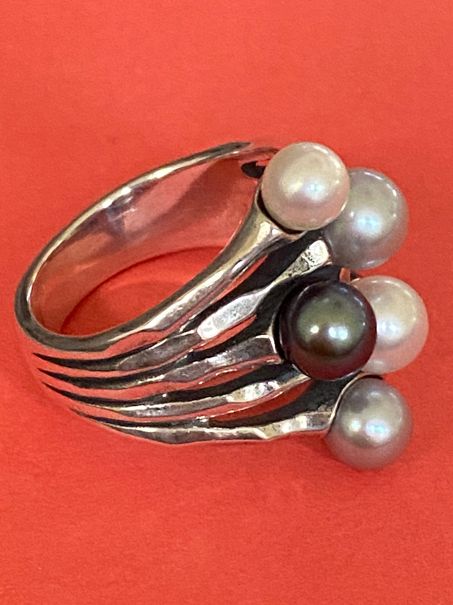 Preowned James Avery Retired Burgeon Pearl Ring Size 8 Mint Condition