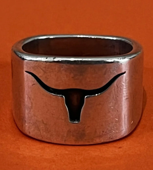 Preowned James Avery Retired HTF Longhorn Ring Size 8.5