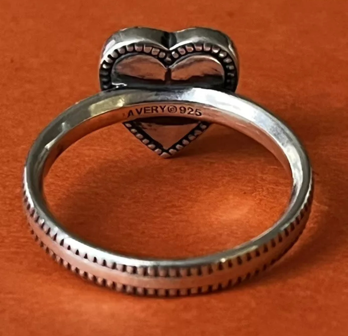 Preowned James Avery Retired Sterling Silver Vintage Heart Ring Size 7
