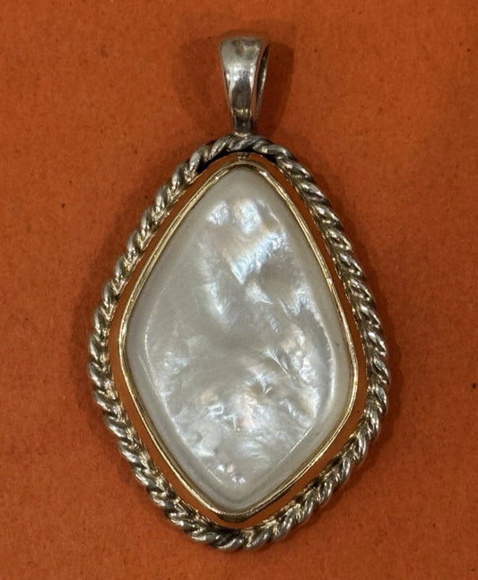 Preowned James Avery RETIRED Alessandra  Mother Of Pearl MOP 14k Gold & Silver Pendant