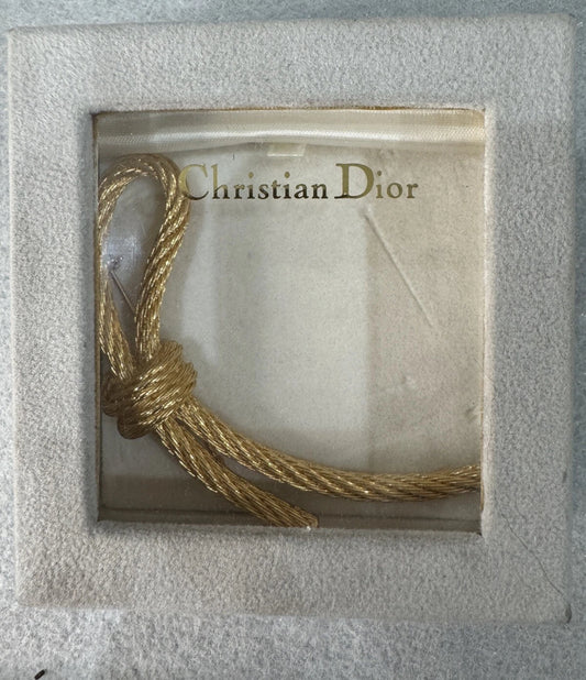 Preowned Vintage New in Box Signed Christian Dior Gold Tone Textured Rope Knot Brooch Pin