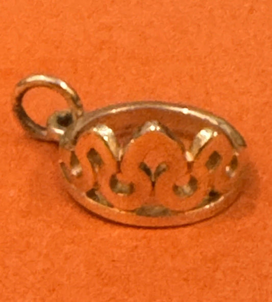 Preowned James Avery Retired 14k Gold Tiera  Princess Crown Charm w/ Box and Pouch