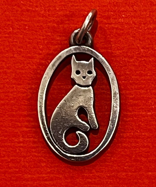 Preowned James Avery Retired Sterling Silver Oval Cat Charm