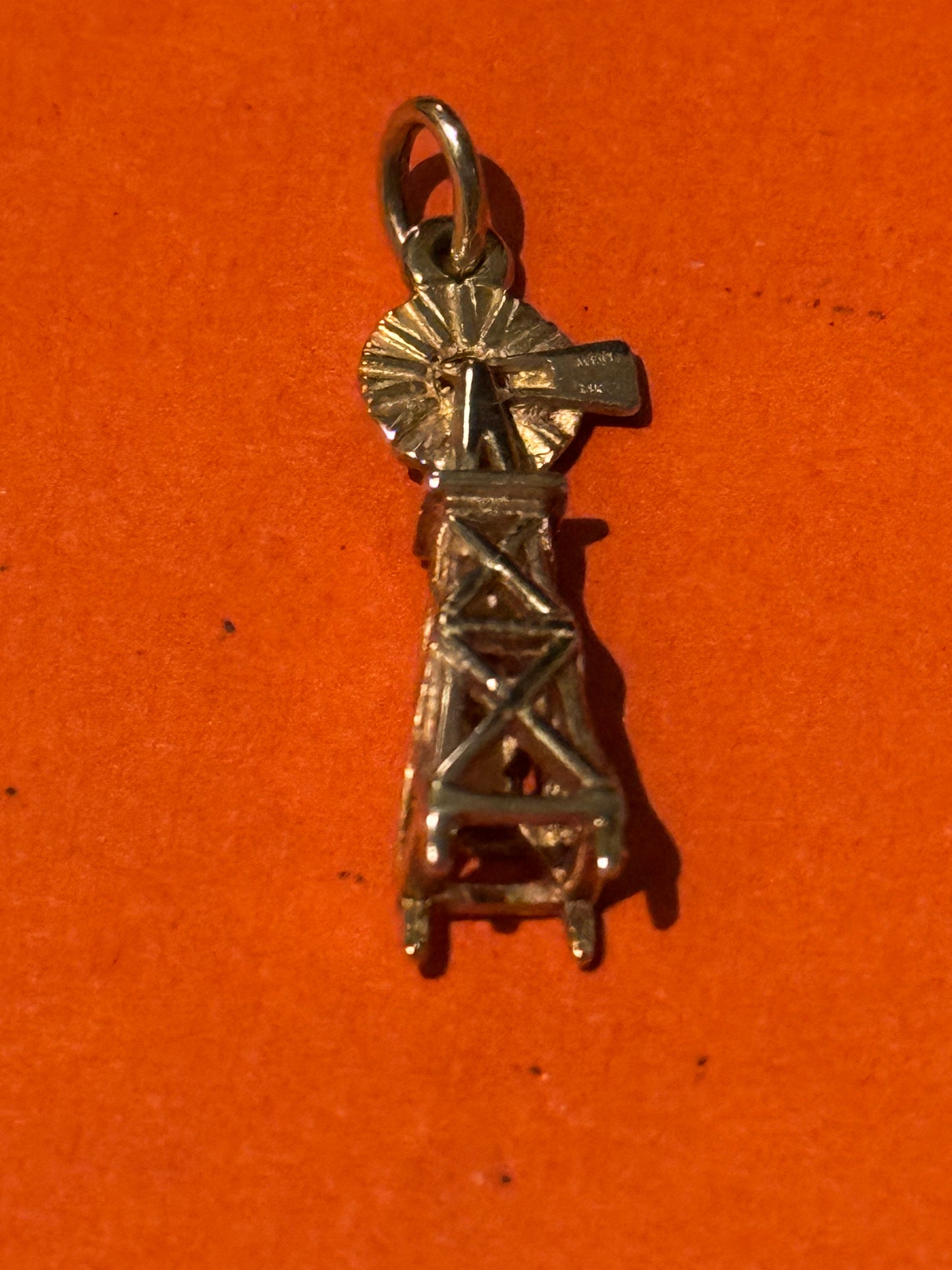 Pre Owned James Avery Retired RARE 14k Gold Windmill Charm