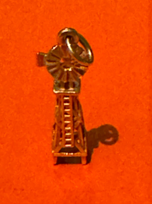 Pre Owned James Avery Retired RARE 14k Gold Windmill Charm