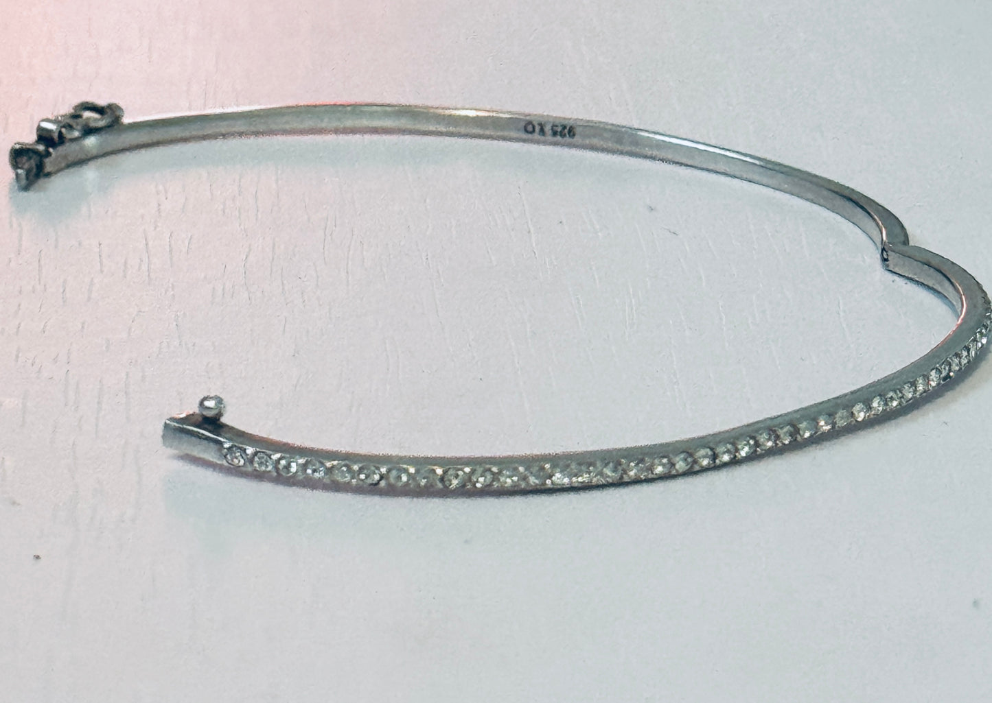 Pre Owned Sterling Silver 925 XO Diamond Pave Half Tennis Hinged Bangle Bracelet