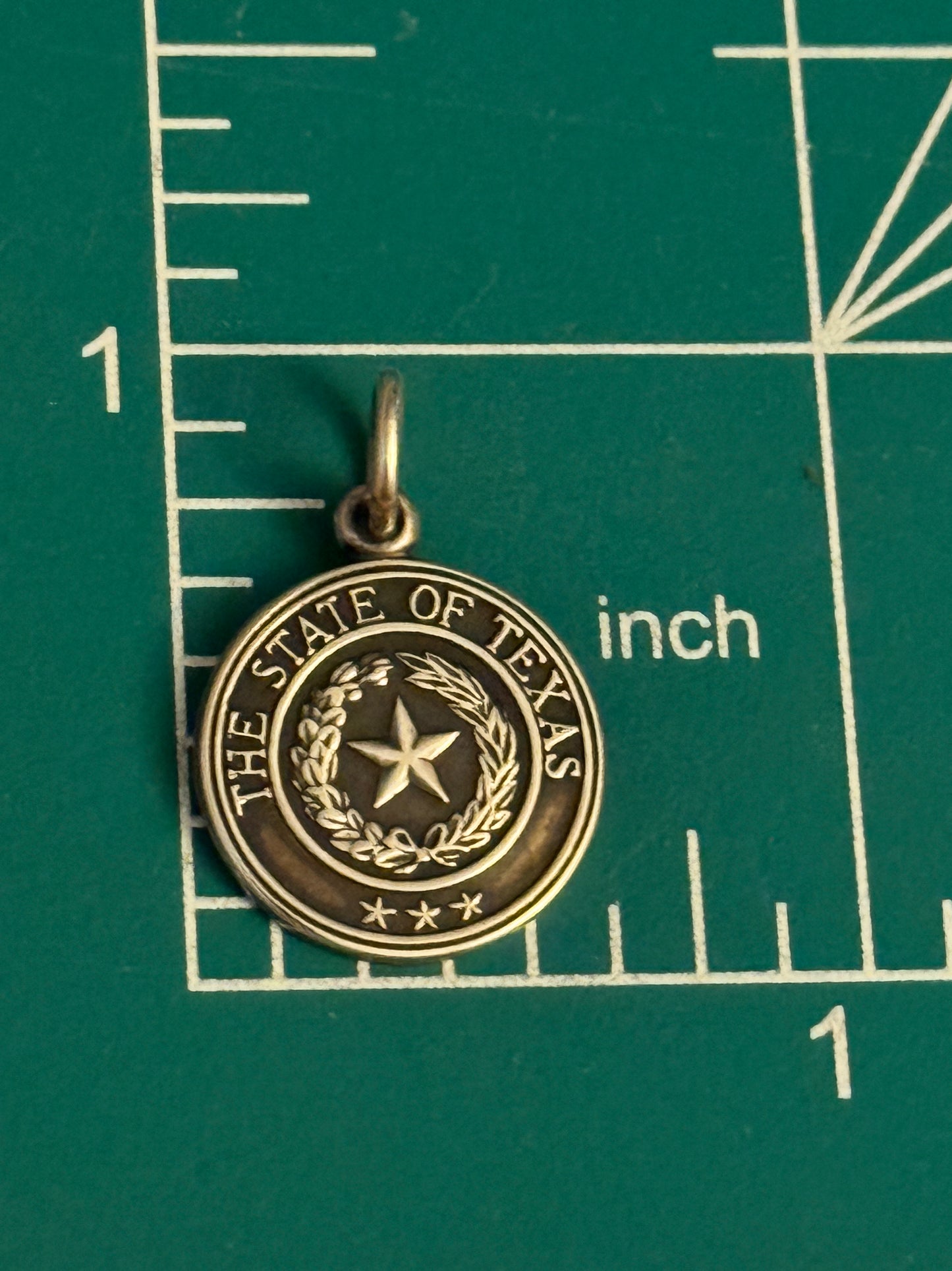 Pre Owned James Avery Retired HTF Silver Texas State Seal with Three Stars Charm