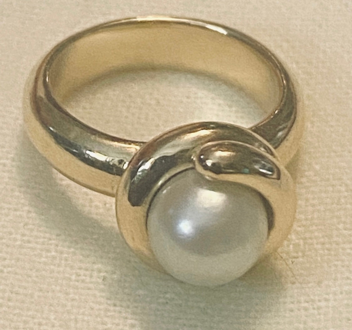 Pre Owned James Avery Retired 14k Gold Coil Pearl Ring Size 7 BEAUTIFUL