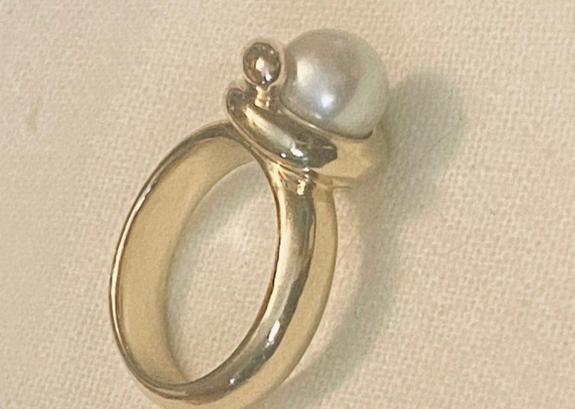 Pre Owned James Avery Retired 14k Gold Coil Pearl Ring Size 7 BEAUTIFUL