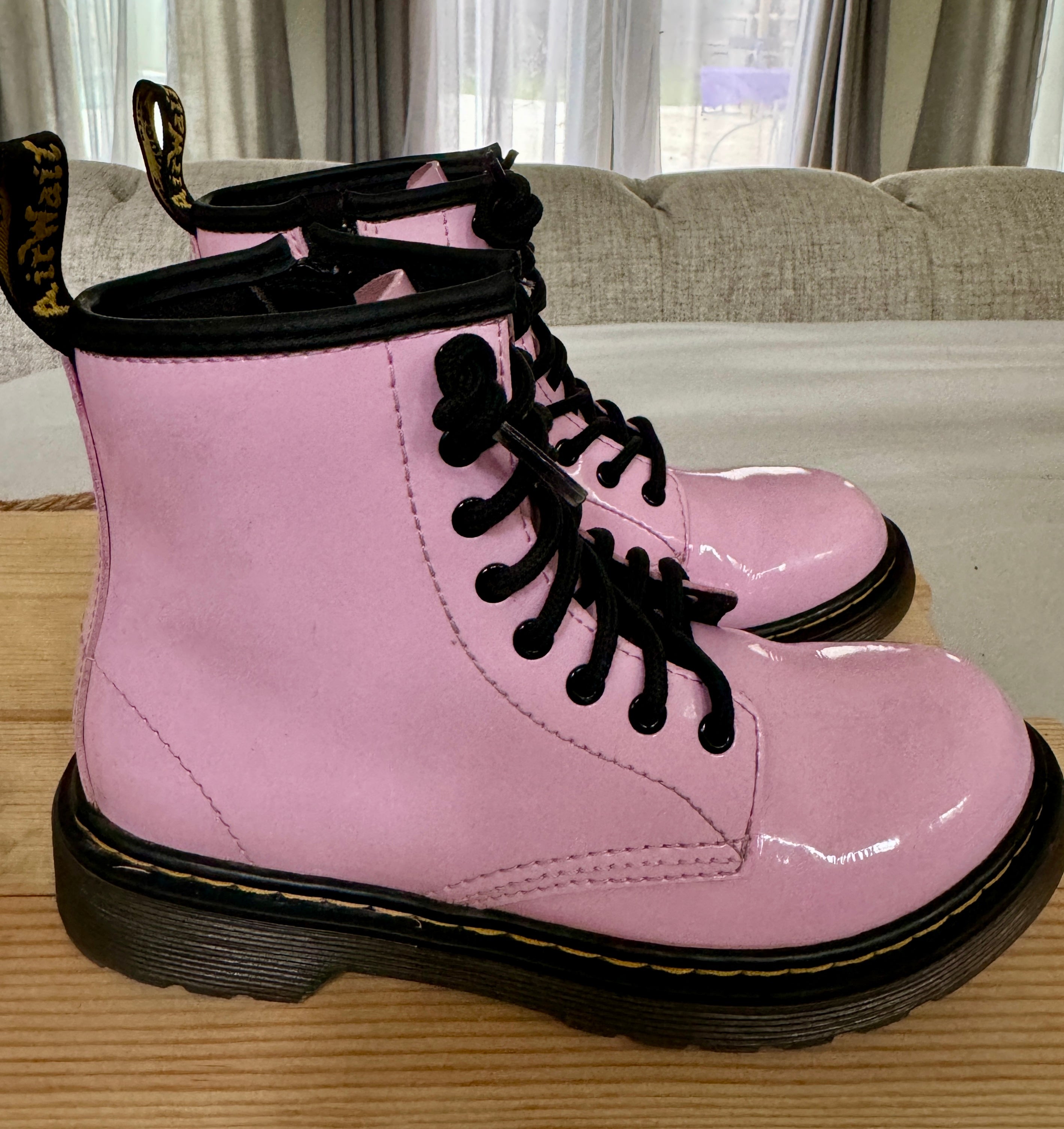 Dr martens pink fashion patent boots