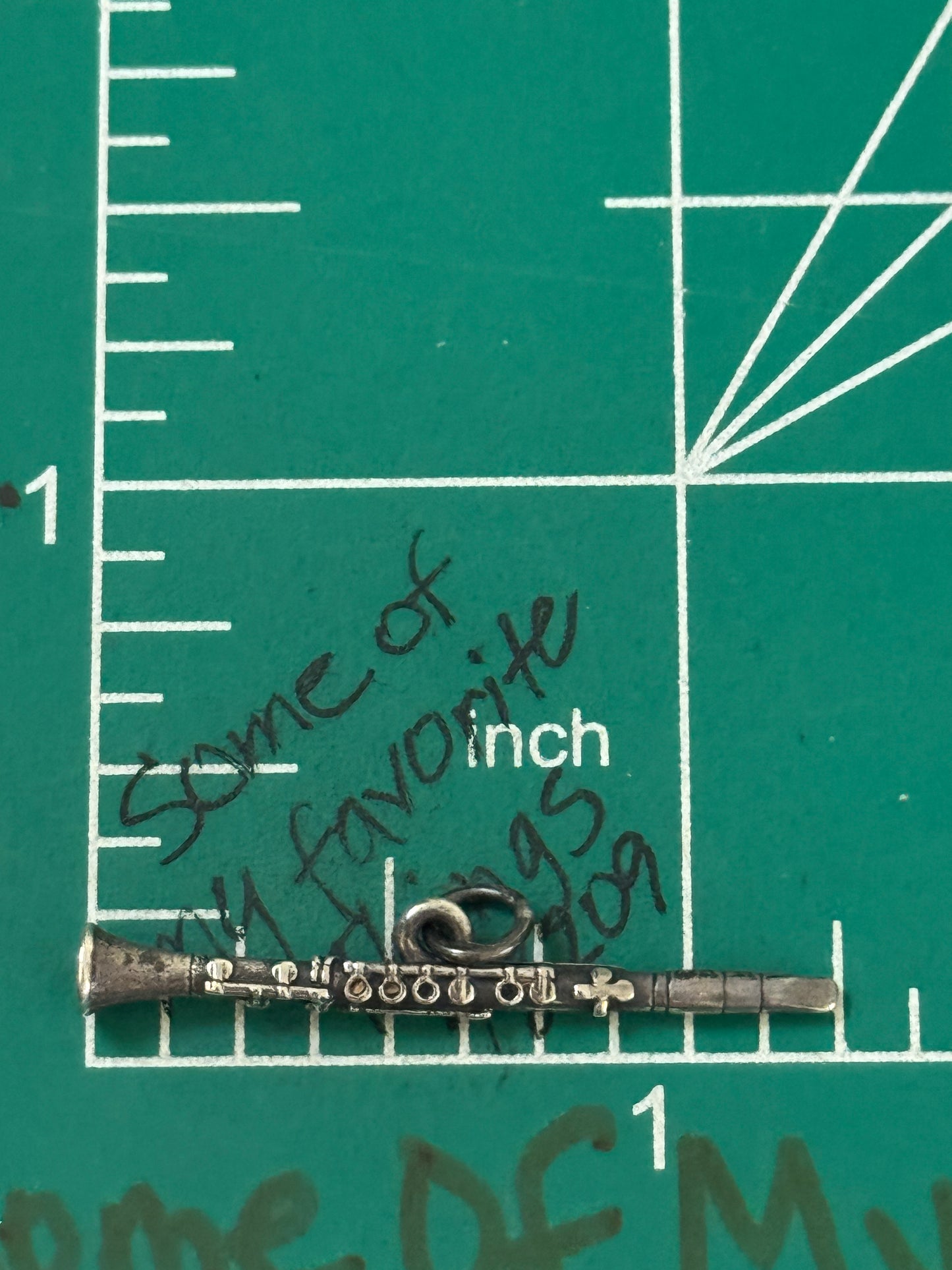 Pre Owned James Avery Retired Hard to Find Sterling Silver 3D Clarinet Charm