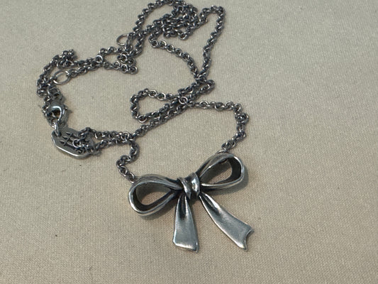 Pre Owned James Avery Retired Silver Bow Pendant Necklace 16” - 20”
