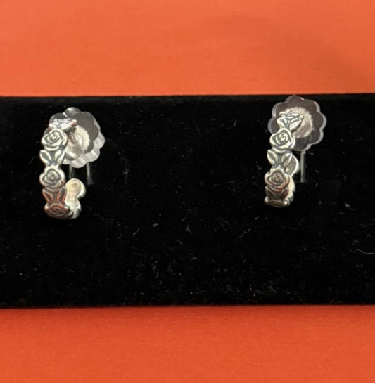 Pre-Owned James Avery Retired Sterling Silver Rose Hoop Earrings New w/ Box