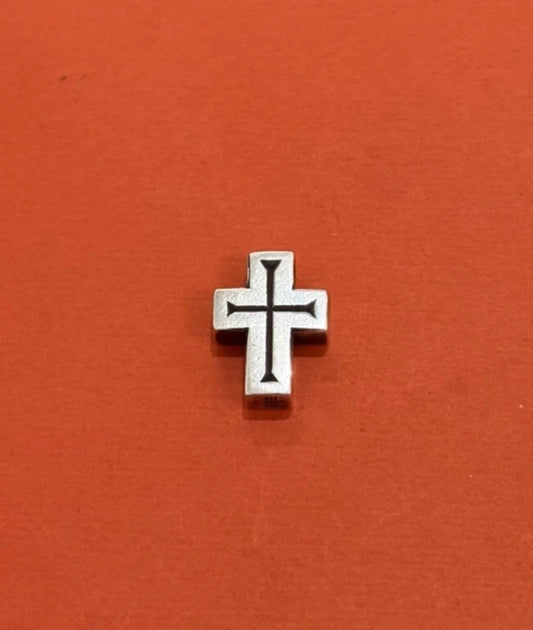 Pre-Owned James Avery Retired Sterling Silver Thick Cross Pendant with Cross Center