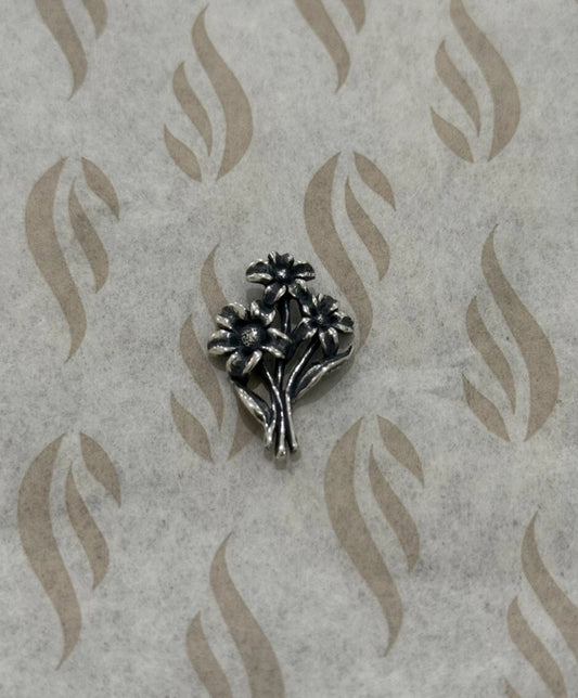Pre-Owned James Avery Retired Sterling Silver Flower Bouquet Charm