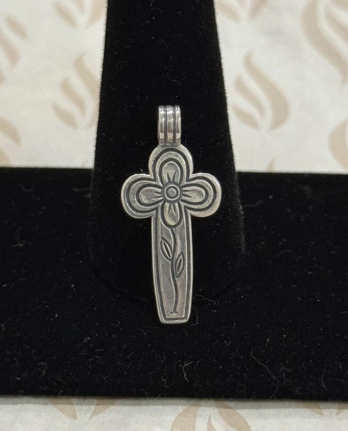 Pre-Owned James Avery Retired Sterling Silver Flower Cross Charm BRAND NEW