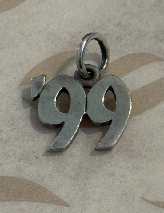 Pre-Owned James Avery Retired Sterling Silver ‘99 Charm