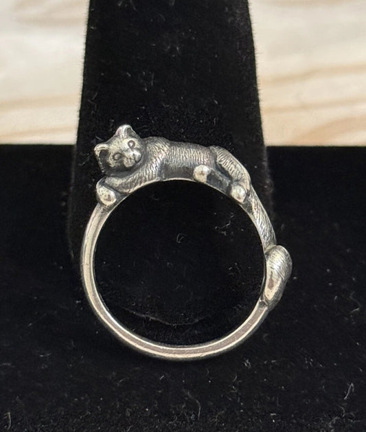 Pre-Owned James Avery Retired Sterling Silver Cat Laying Down Ring Size 7