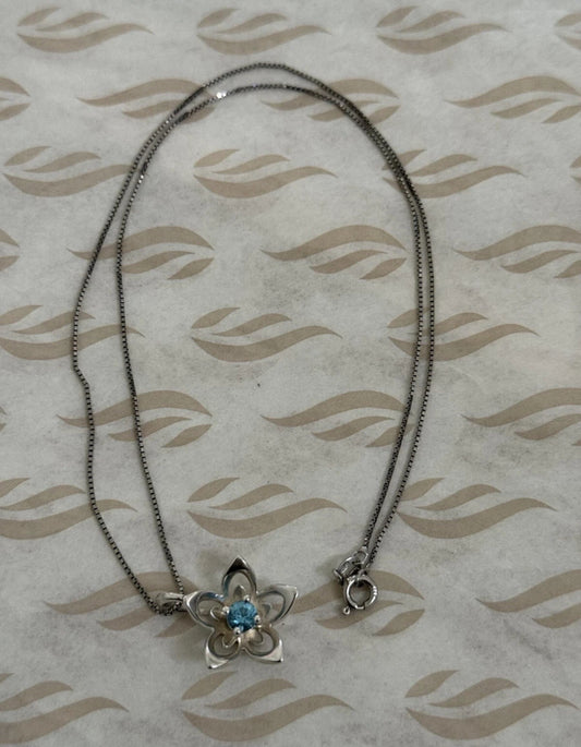 Pre-Owned James Avery Retired 925 Silver Star Flower & Blue Topaz Pendant w/ 19” Necklace
