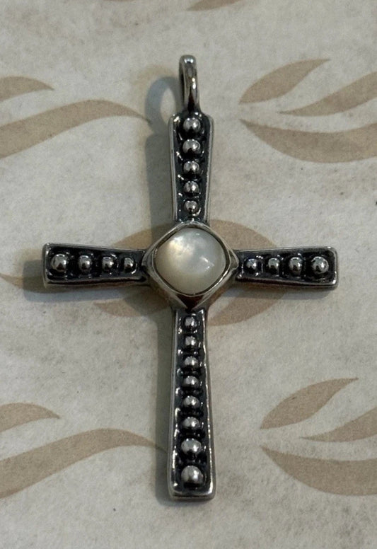 Pre-Owned James Avery Retired Sterling Silver Mother of Pearl Beaded Cross Pendant