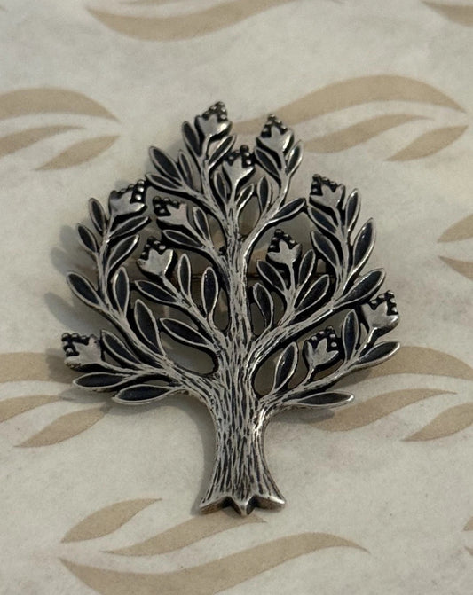 Pre-Owned James Avery Retired Sterling Silver Tree of Life Brooch Pin