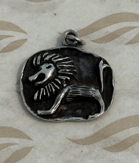 Pre-Owned James Avery Rare Retired Sterling Silver Leo Lion Zodiac Pendant