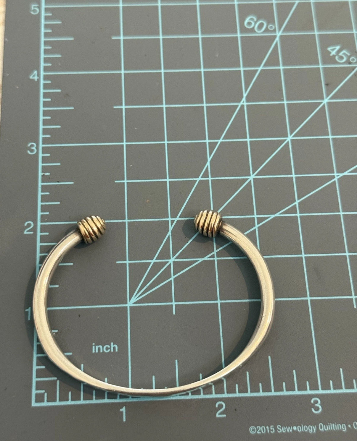 Pre-Owned James Avery Retired 14K Gold & 925 Sterling Silver Hammered Beehive Bracelet