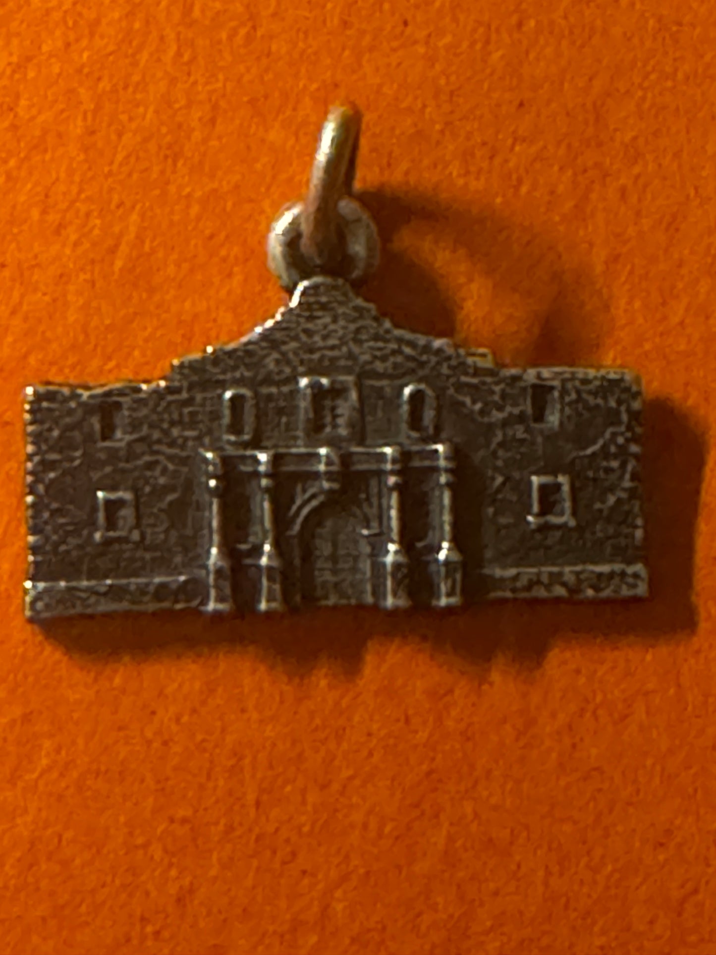 Pre Owned James Avery Retired Silver San Antonio Alamo Charm