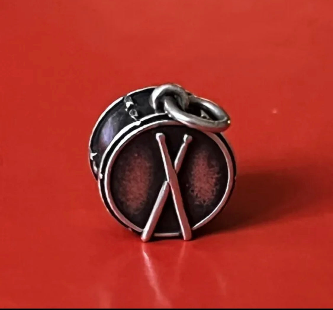 Pre Owned James Avery Retired Silver Drum Charm