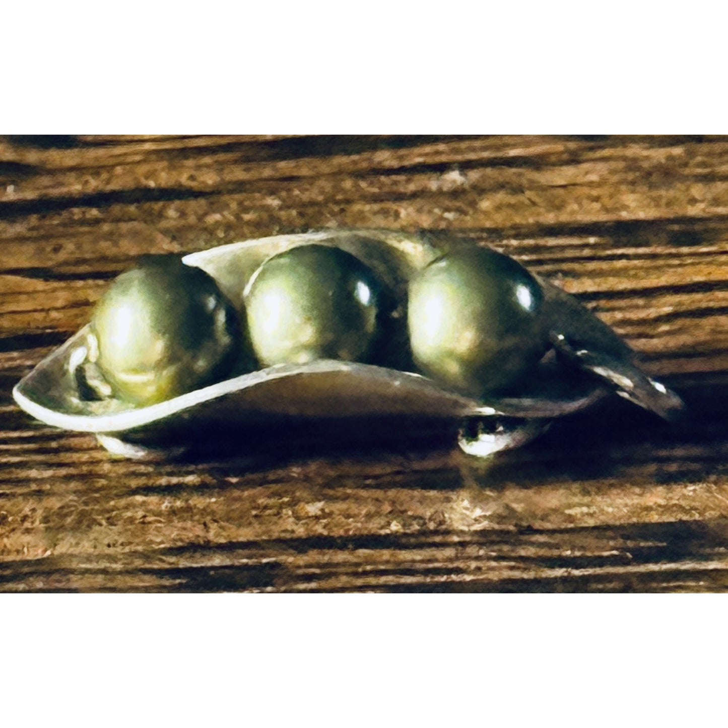 Vintage Sterling Silver 3 Peas in a Pod Pendant Artisan Green Bead Charm