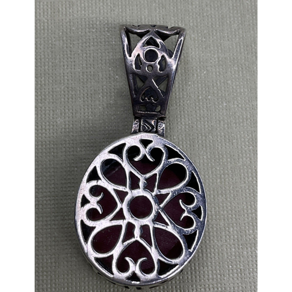 VintageSterling Silver Red Cabochon Pendant Ornate Filigree Bail