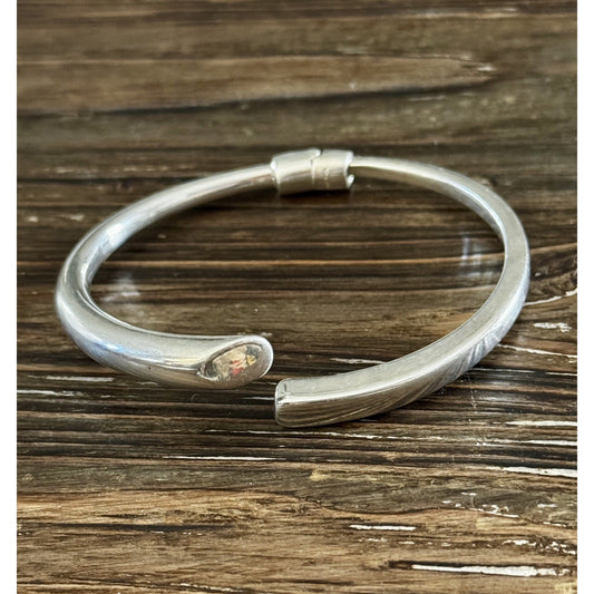 Vintage Sterling Sterling 925 Crossover Hinged Bangle Bracelet