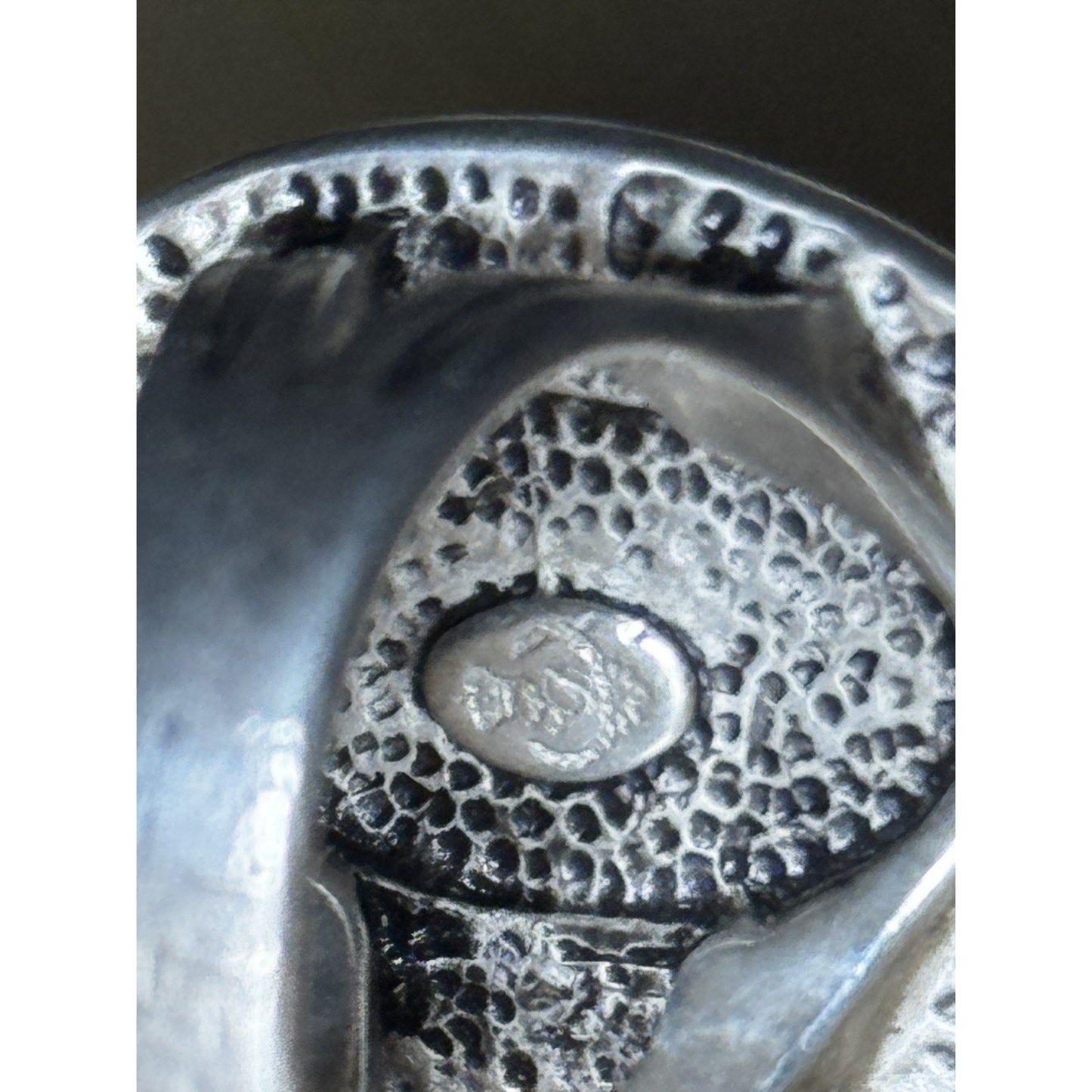 Vintage Premier Designs Hammered Oval Silver Tone Statement Ring Size 8.5 15grms