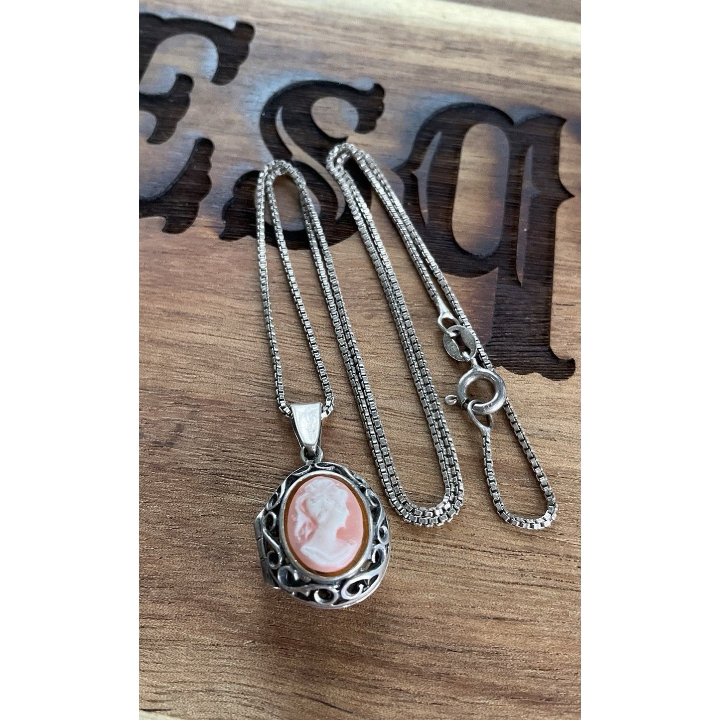 Vintage Sterling Silver Pink Cameo Lady Portrait Oval 925 Pendant Necklace