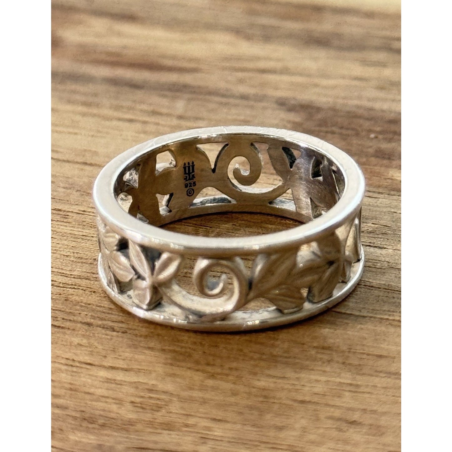 James Avery Retired Sterling Silver Abounding Vine Ring Size 7.5