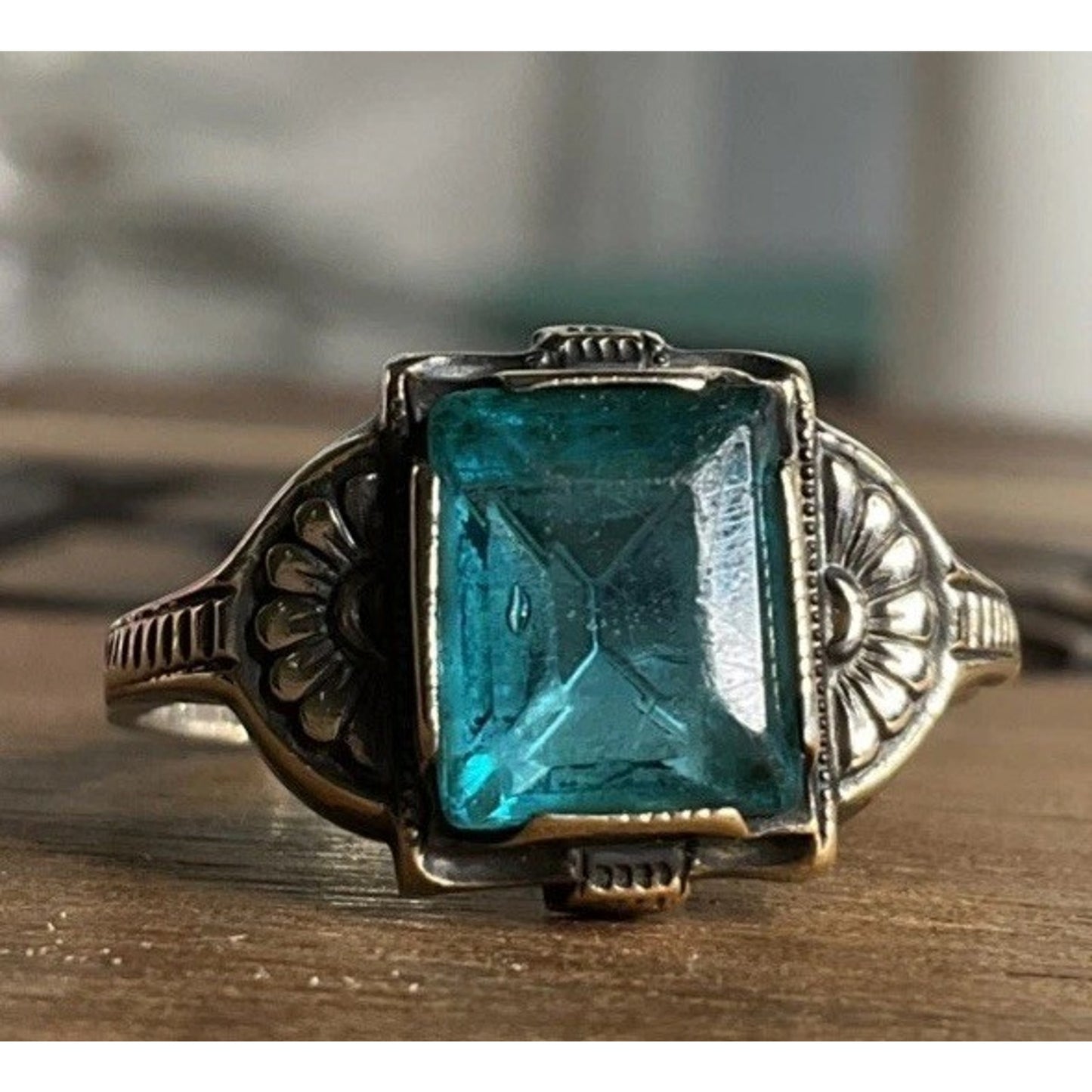Vintage Sterling Silver 10K Gold Emerald Cut Green Glass 90s Ring Size 7.5