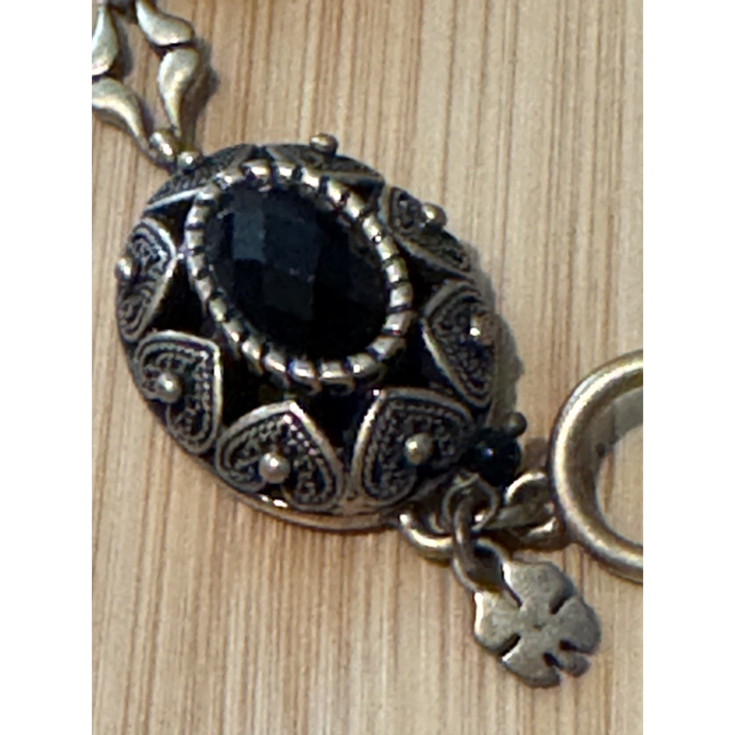 Lucky Brand Gold Tone w/Black Stone Filigree Bracelet 7.5"