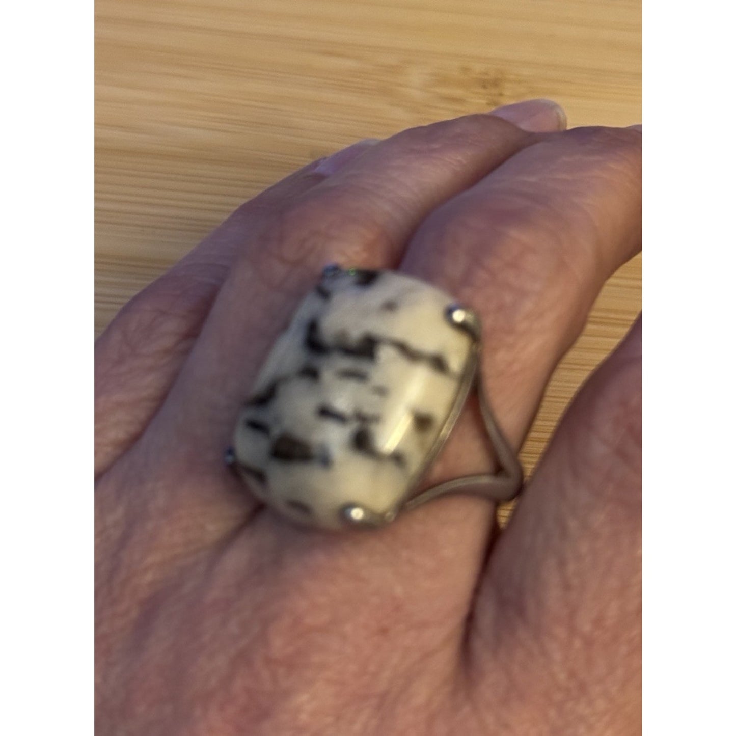 Vintage White Buffalo Stone Sterling Silver Large Statement Ring Size 7.5