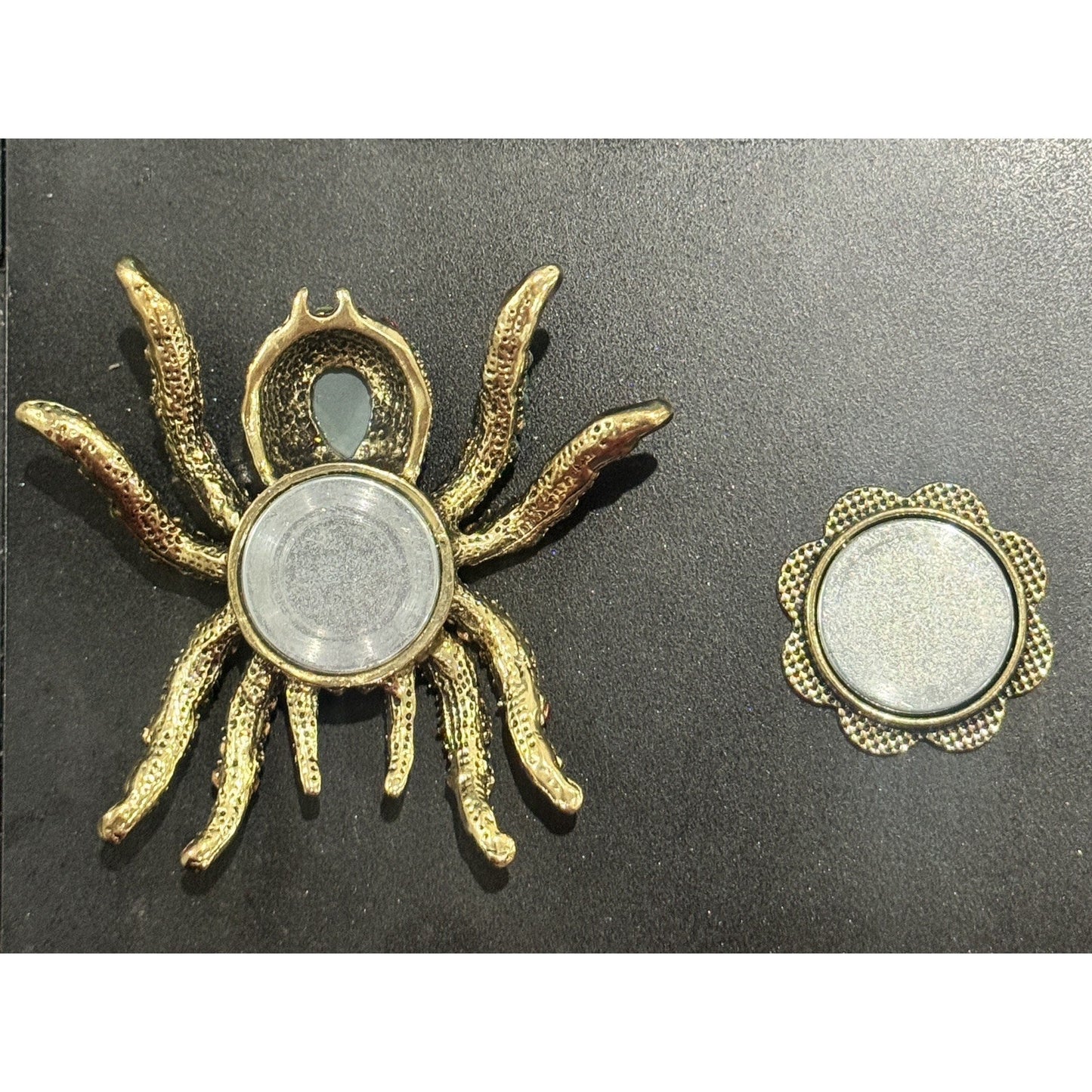 BNWOT Multi Color Rhinestone Silver Long Legs Spider Scarf Magnetic Brooch Pin
