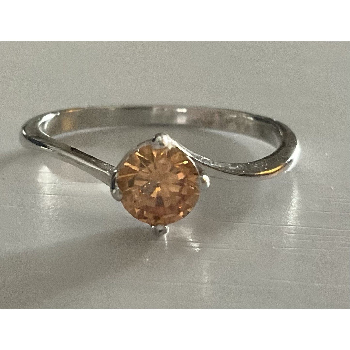 S925 Sterling Silver Orange Citrine-Color Solitaire Ring Size 6.5 Round Stone