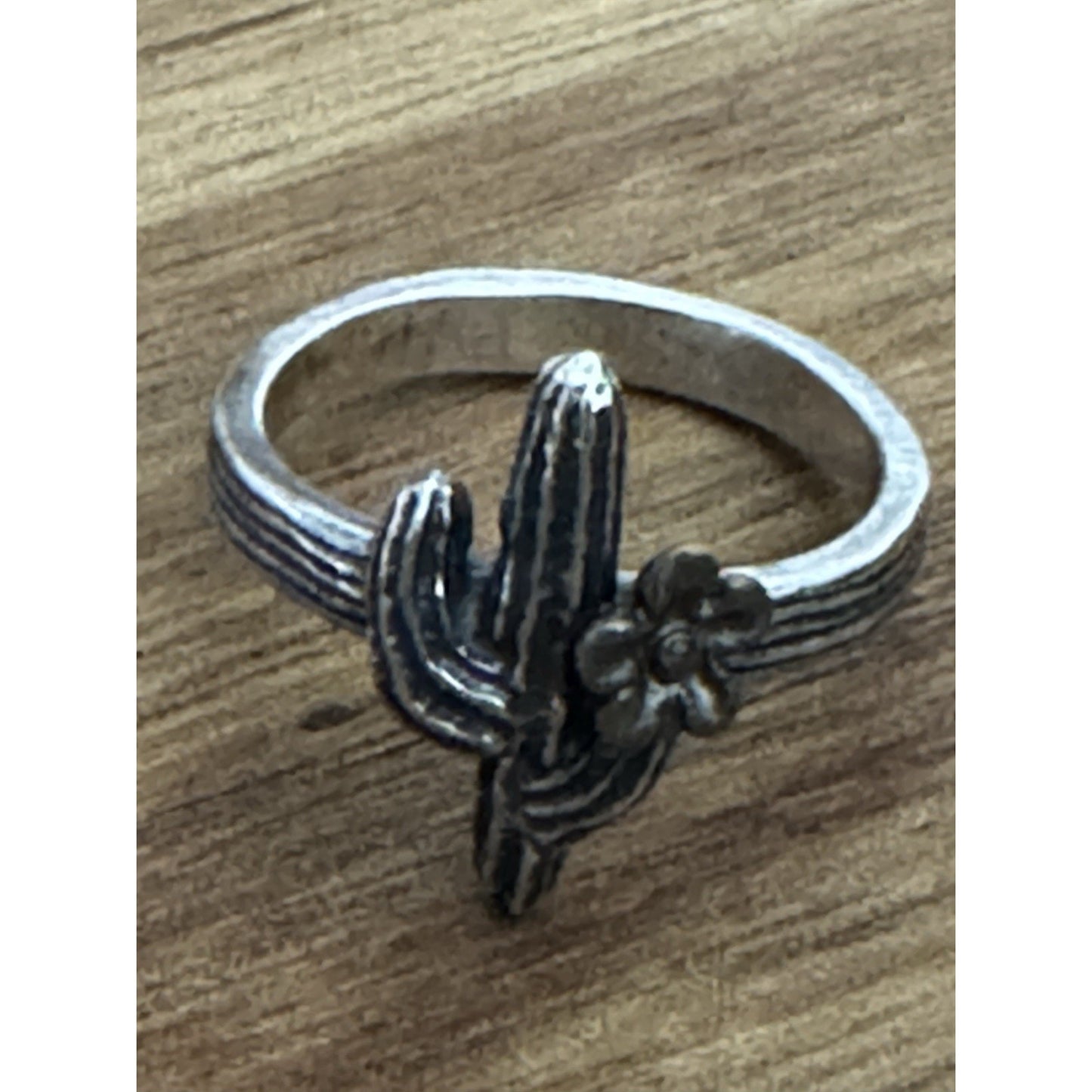 Pre owned James Avery RETIRED Sterling Silver and Bronze Cactus Blossom Ring Size 5.5