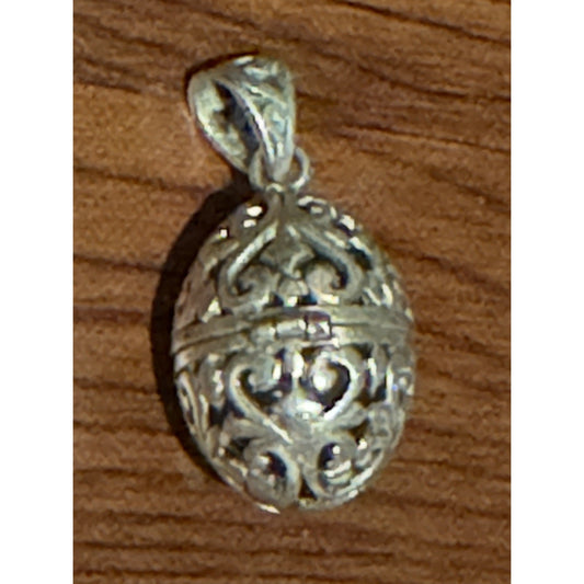 Vintage Sterling Silver 925 Ornate Filigree Egg Locket Pendant 1” Hinge Opens