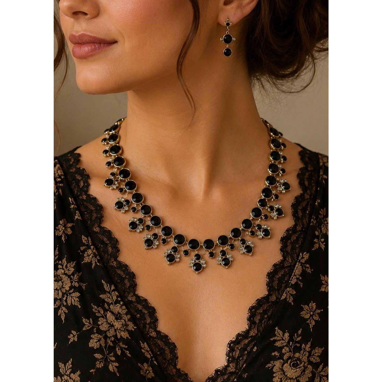 NWOT White House Black Market Black Crystal Rhinestone Gold Statement Necklace