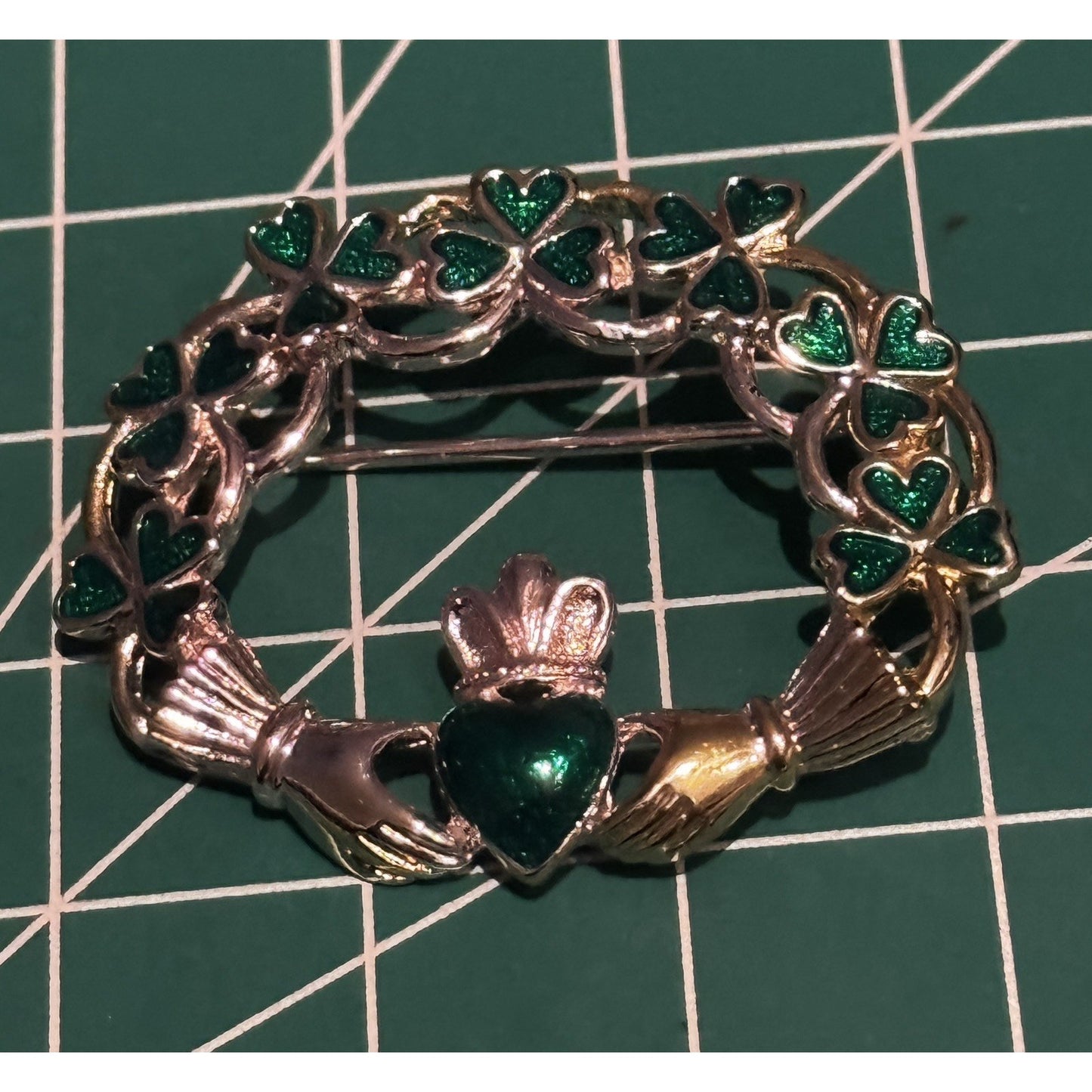 Vintage SOLVAR Irish Claddagh Shamrock Brooch Green Enamel Pin w Box Ireland