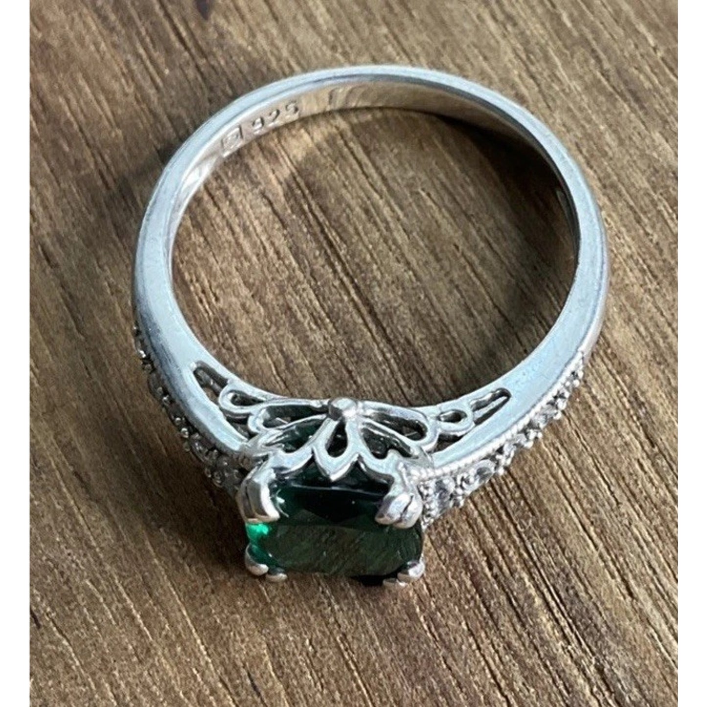 Vintage Sterling Silver Emerald Style Green Stone w/ White Sapphires Ring Size 7