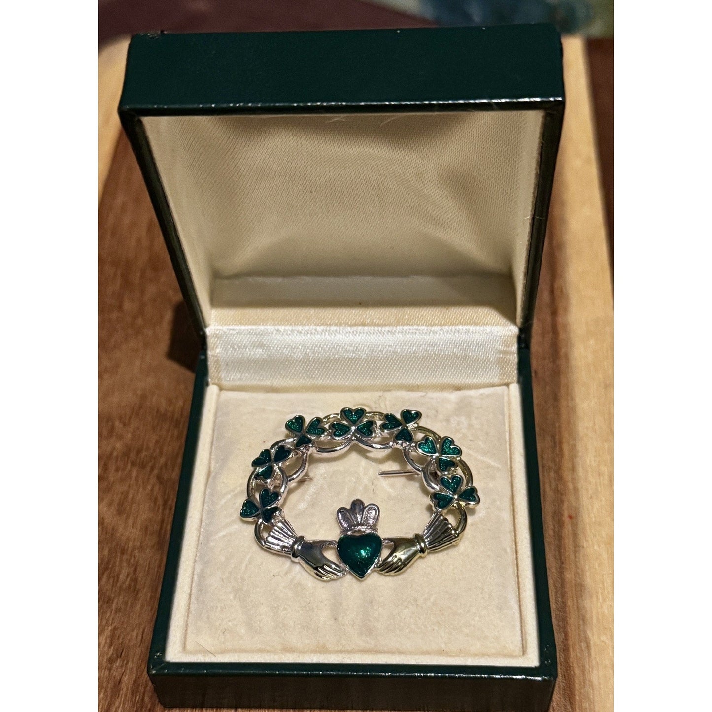 Vintage SOLVAR Irish Claddagh Shamrock Brooch Green Enamel Pin w Box Ireland