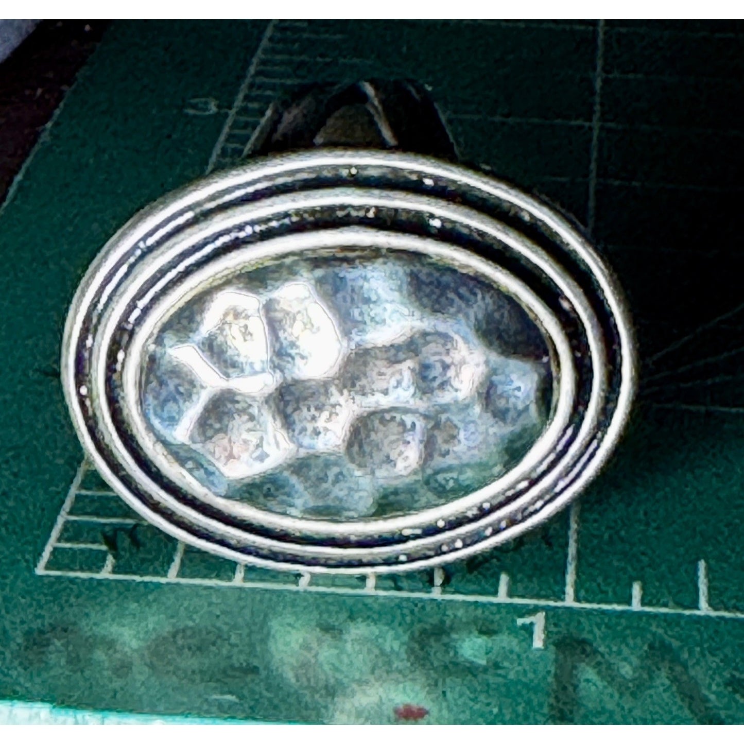 Vintage Premier Designs Hammered Oval Silver Tone Statement Ring Size 8.5 15grms