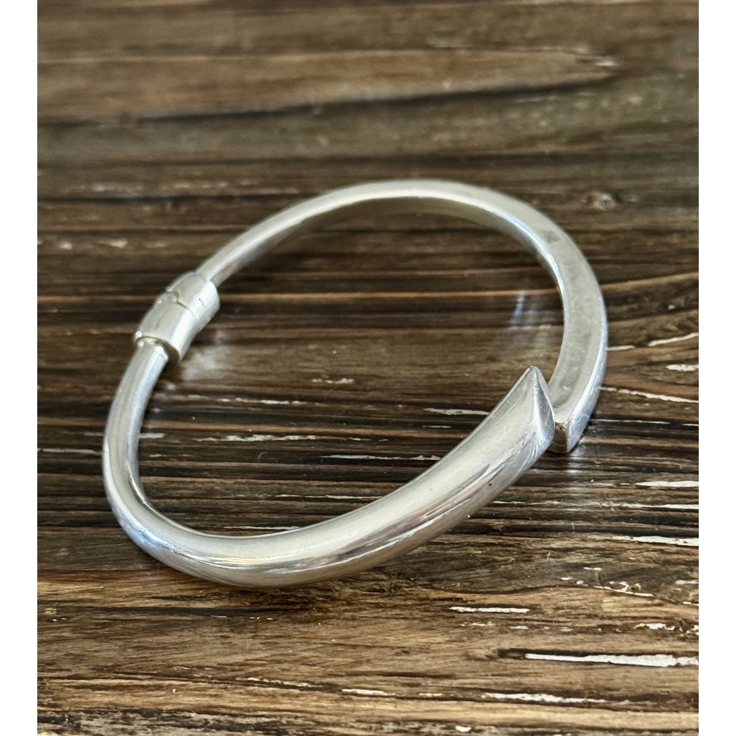 Vintage Sterling Sterling 925 Crossover Hinged Bangle Bracelet