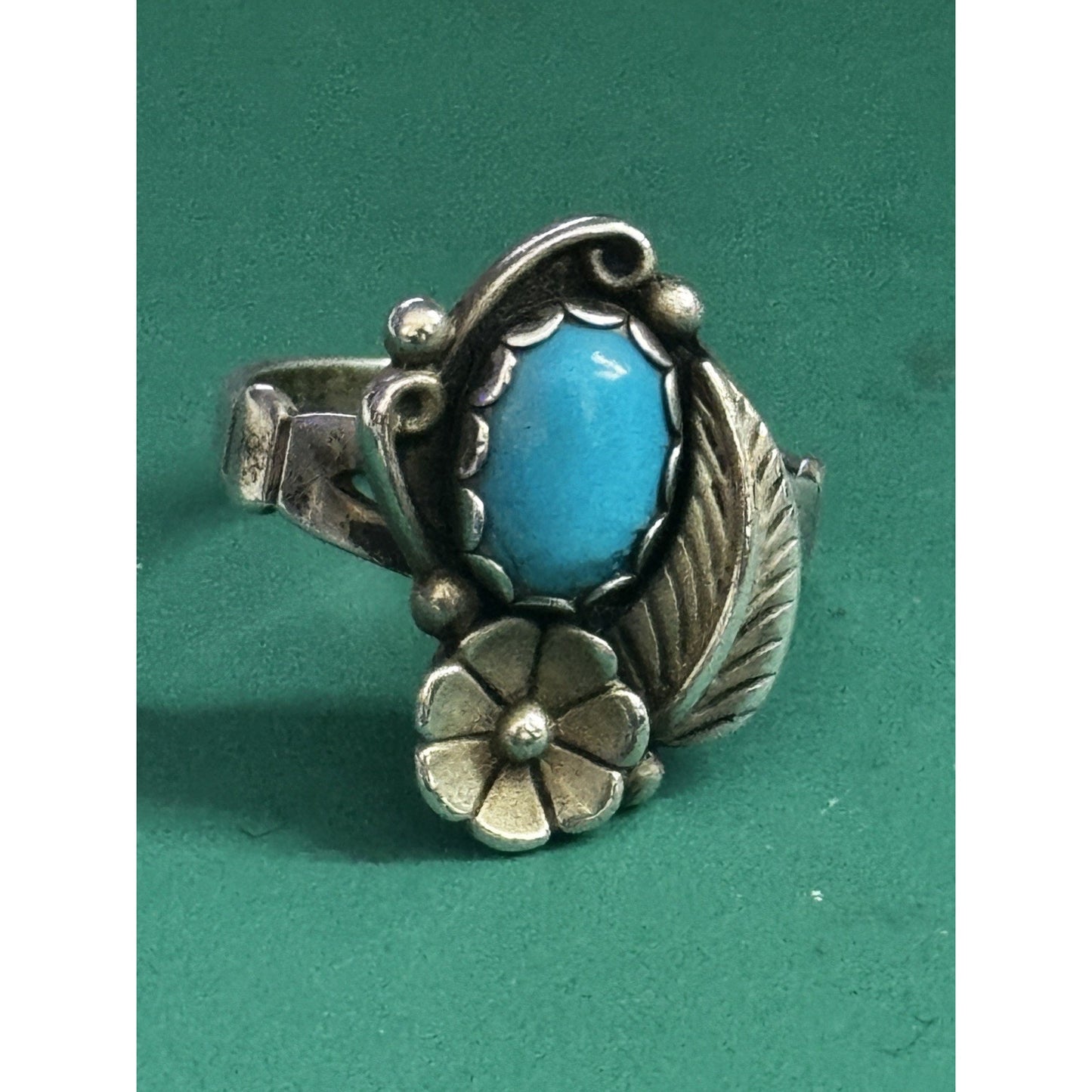 Signed WM Navajo Sterling Silver Turquoise Ring Floral Design Size 7