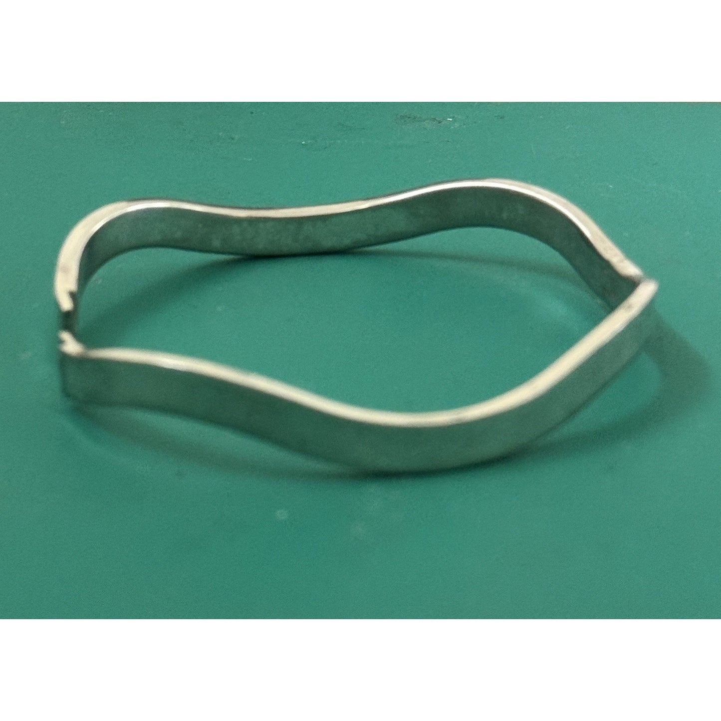 Vintage 925 Sterling Silver Modernist Mid Cen Wave Hinged Bangle Bracelet 26.2g